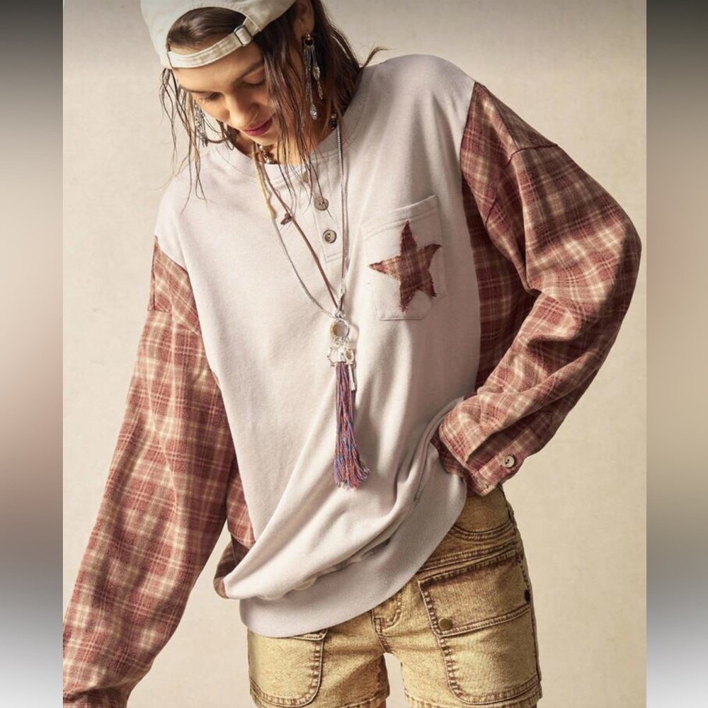 Plaid Sleeve Star Patchwork Sweatshirt top pocket beige brown stripe